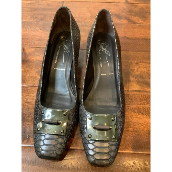 Donald J Pliner Gray Snakeskin Square Toe Kitten Heels W/ Buckle, Size 10 - Picture 3 of 11